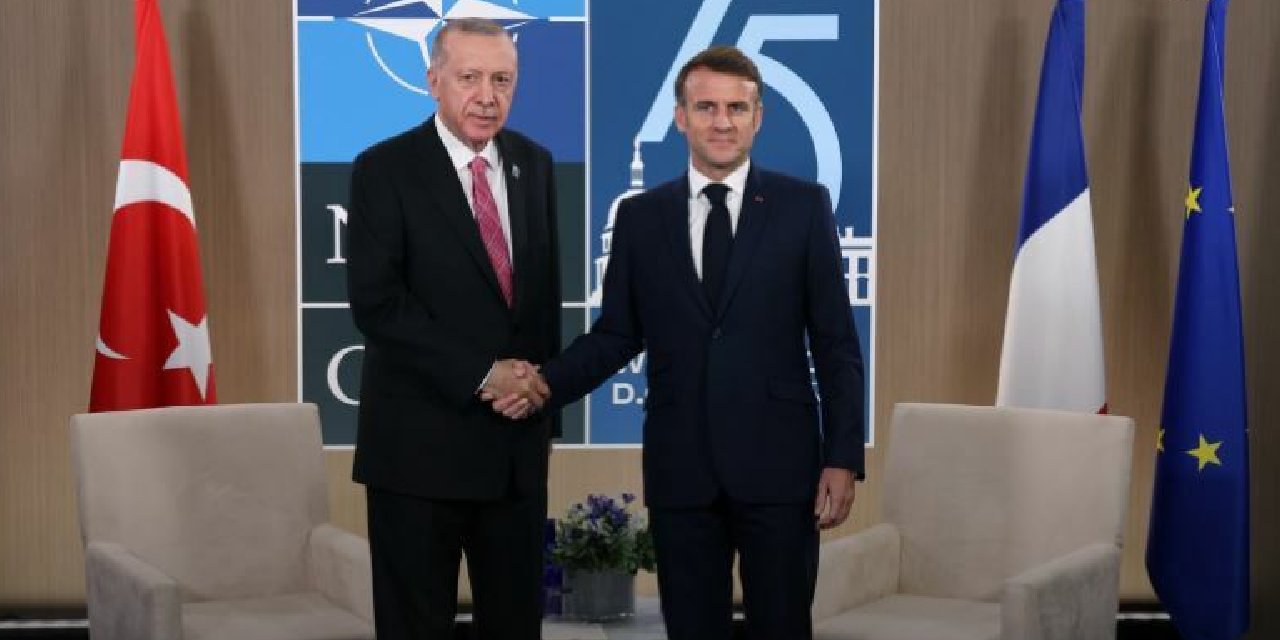 Erdoğan, Macron'la görüştü: 'Ukrayna savaşında tarihi bir dönüm noktası'