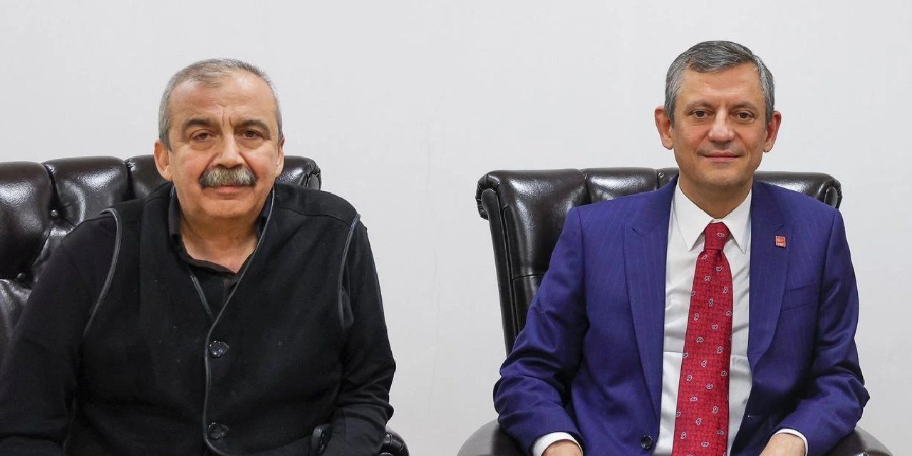 Özel, 'Anayasa pazarlığı' tartışmalarına yanıt verdi: 'Ben Sırrı Bey'e sorduğumda...'