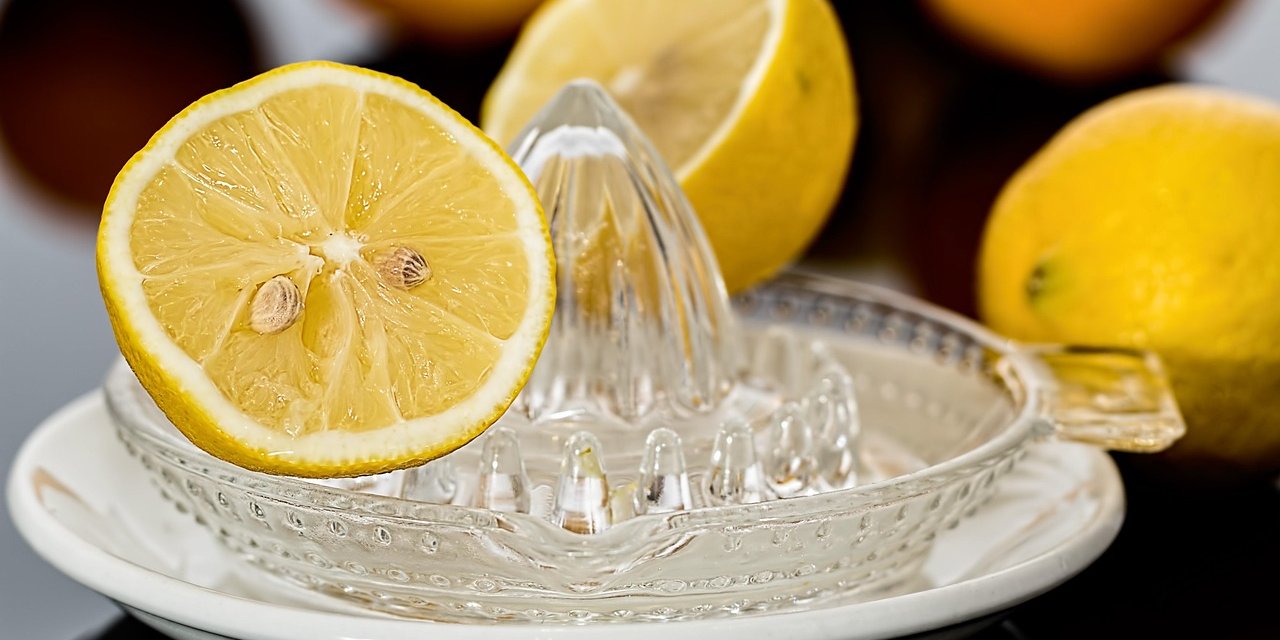 Limon Ağacınız Çiçek Açmıyor ve Meyve Vermiyor mu? İşte Doğal Çözümlerle Yeşertme Yöntemi!