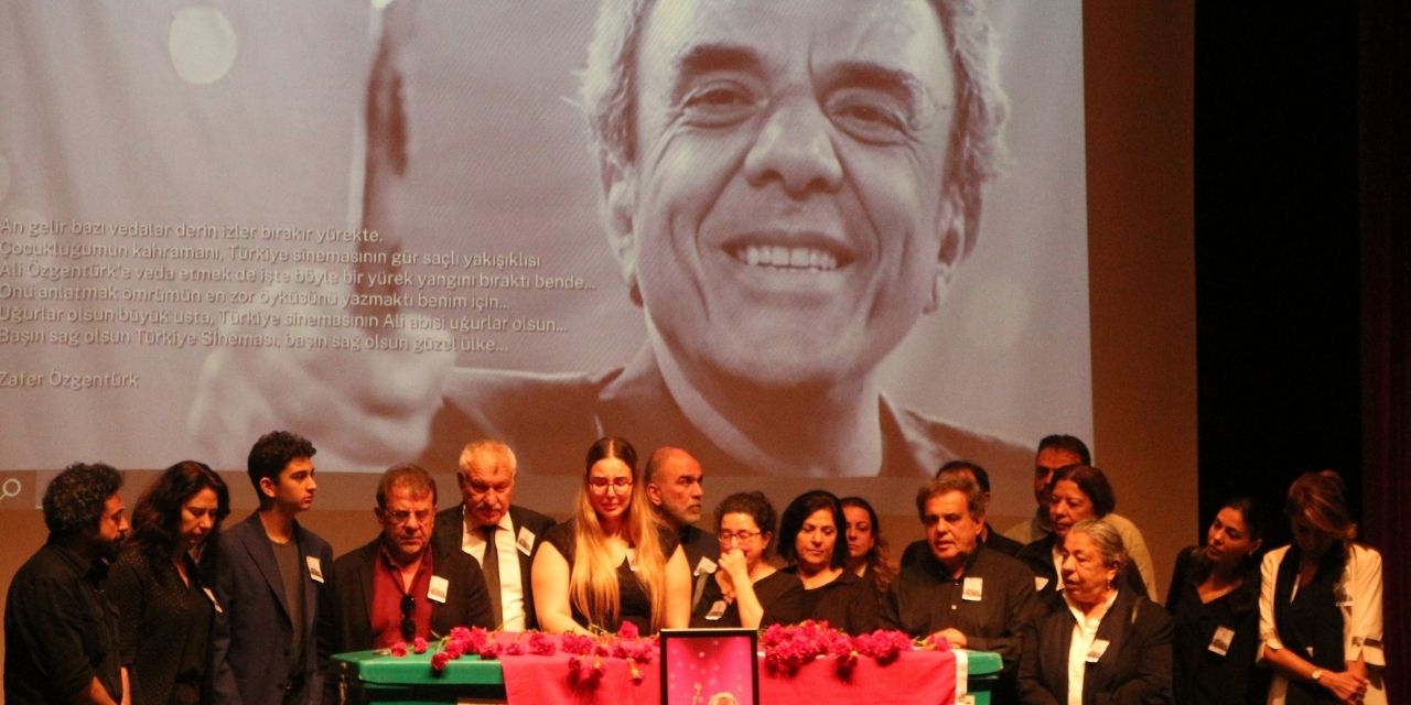 Usta yönetmen Ali Özgentürk son yolculuğuna uğurlandı