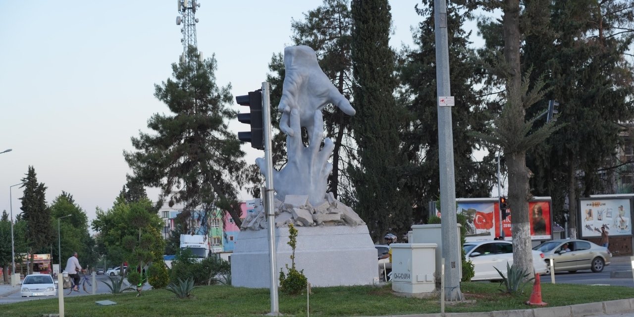 Adıyaman Belediyesi'nden 6 Şubat’taki yardımlaşmayı unutmamak için ‘Dayanışma Eli'