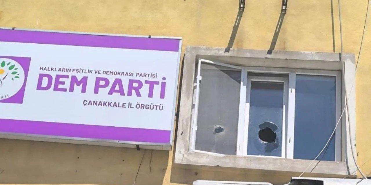 DEM Parti Çanakkale il binasına saldırı düzenlendi