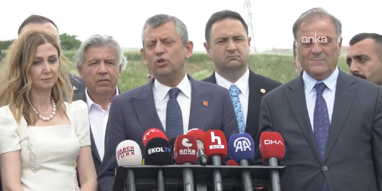 CHP lideri Özel, Silivri'de: 'Savaşta nasıl davranılıyorsa biz de öyle davranıyoruz'