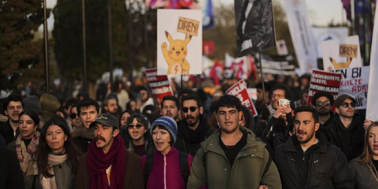 Tutuklu gençlerin anneleri konuştu: 'Artık bir an önce çocukları bizlere teslim etsinler'
