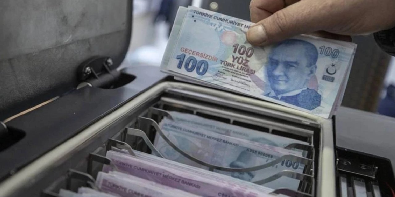Para parayı çekiyor: Faizden aylık 70 bin TL kazanmak için bankaya ne kadar yatırmak gerekiyor?