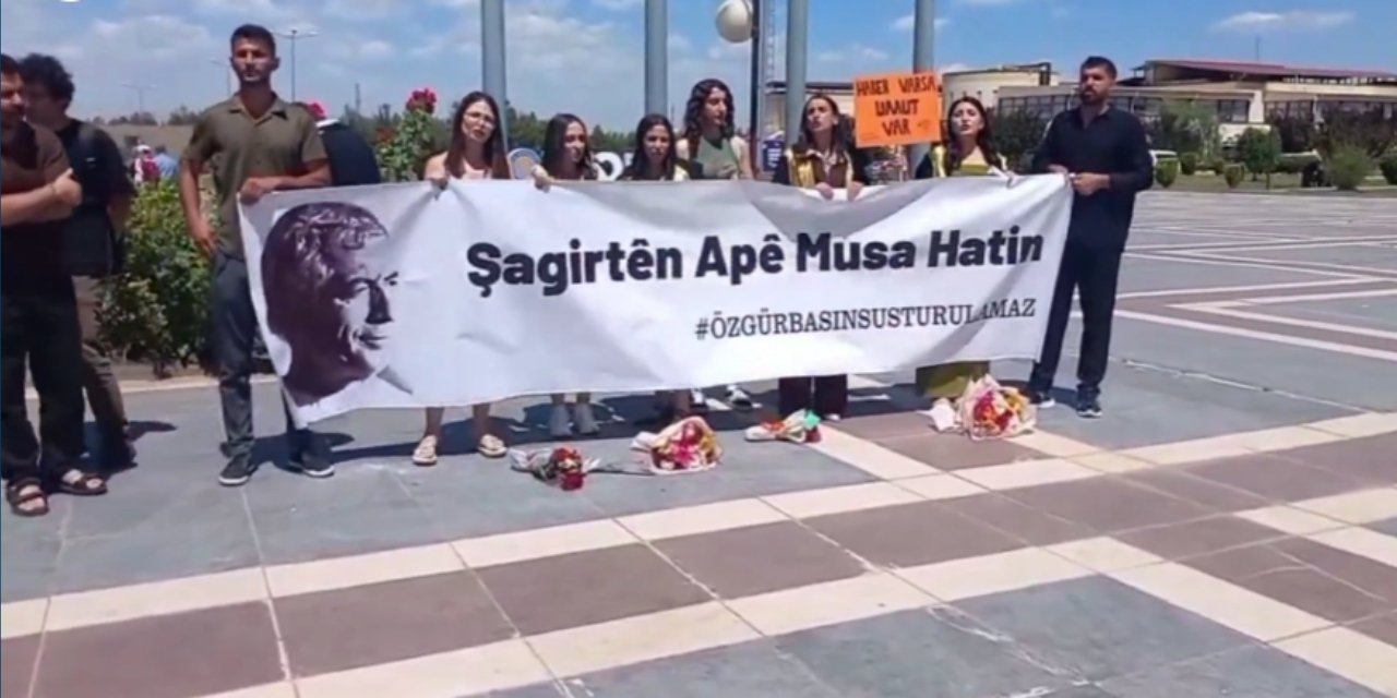 Mezuniyet töreninde Kürtçe pankarta engel: 'Artık yasak'