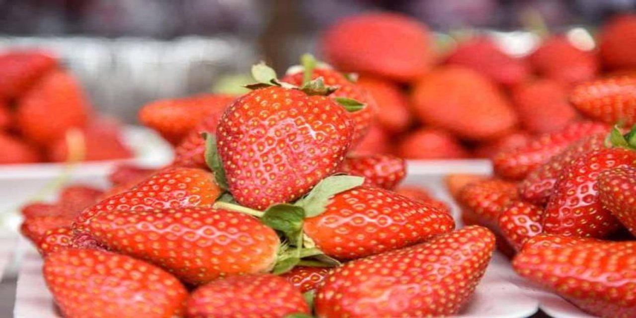 Çileklerinizi Uzun Süre Taze Tutmanın Sırrı: İşte O Yöntem!