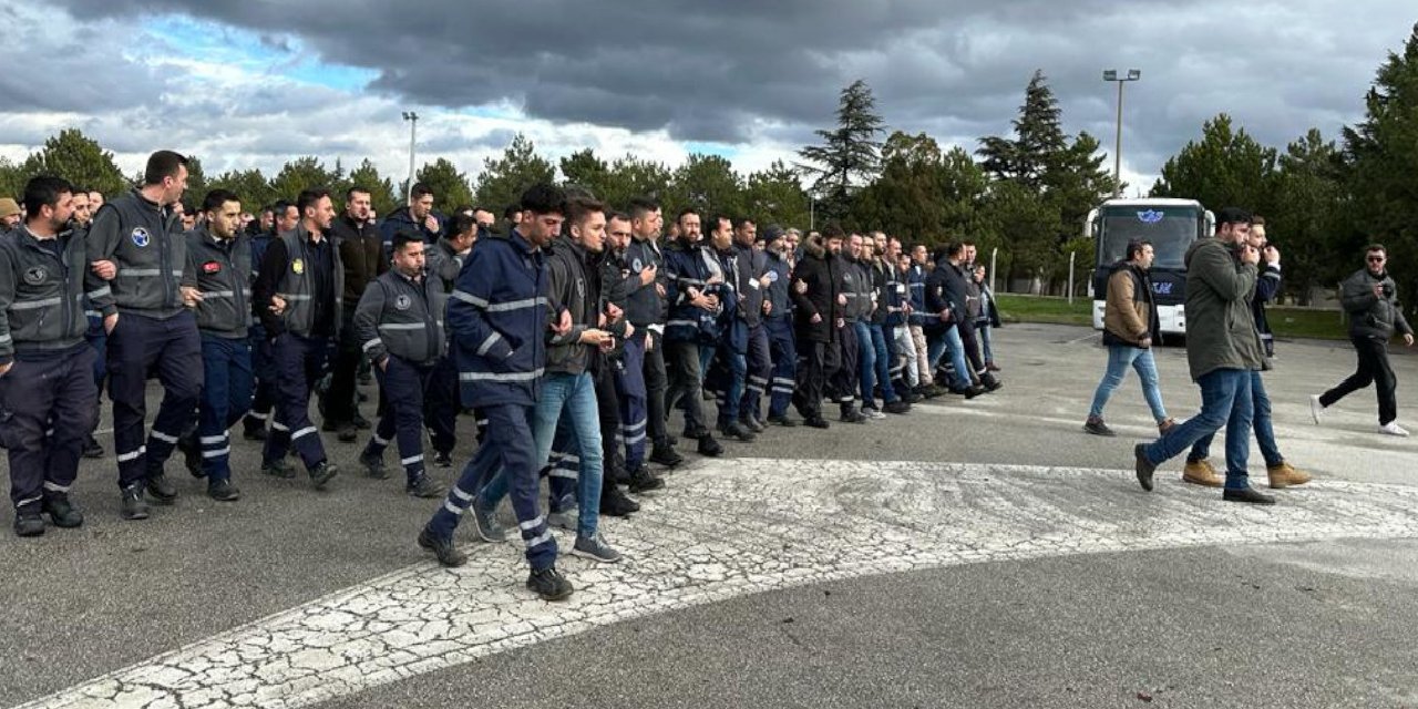 Savunma sanayi işçileri geçinemiyor, oto yıkamacıda kimisi düğün salonunda ek iş yapıyor