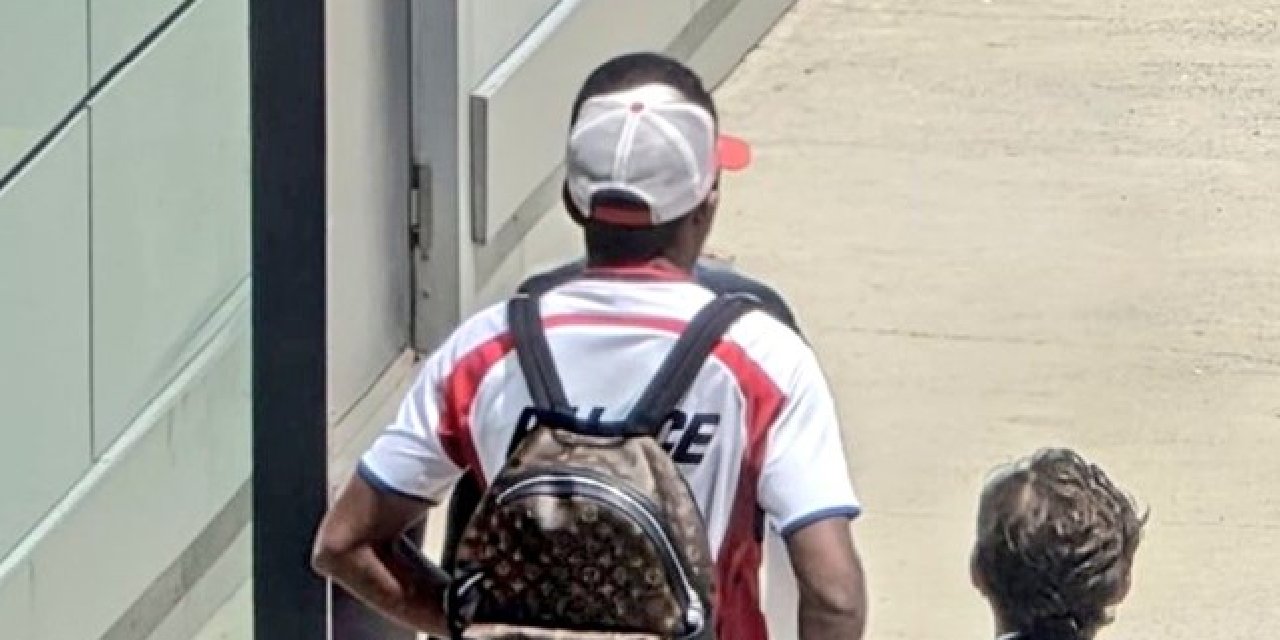 Osimhen belirsizliği sürüyor: İstanbul'dan ayrıldı