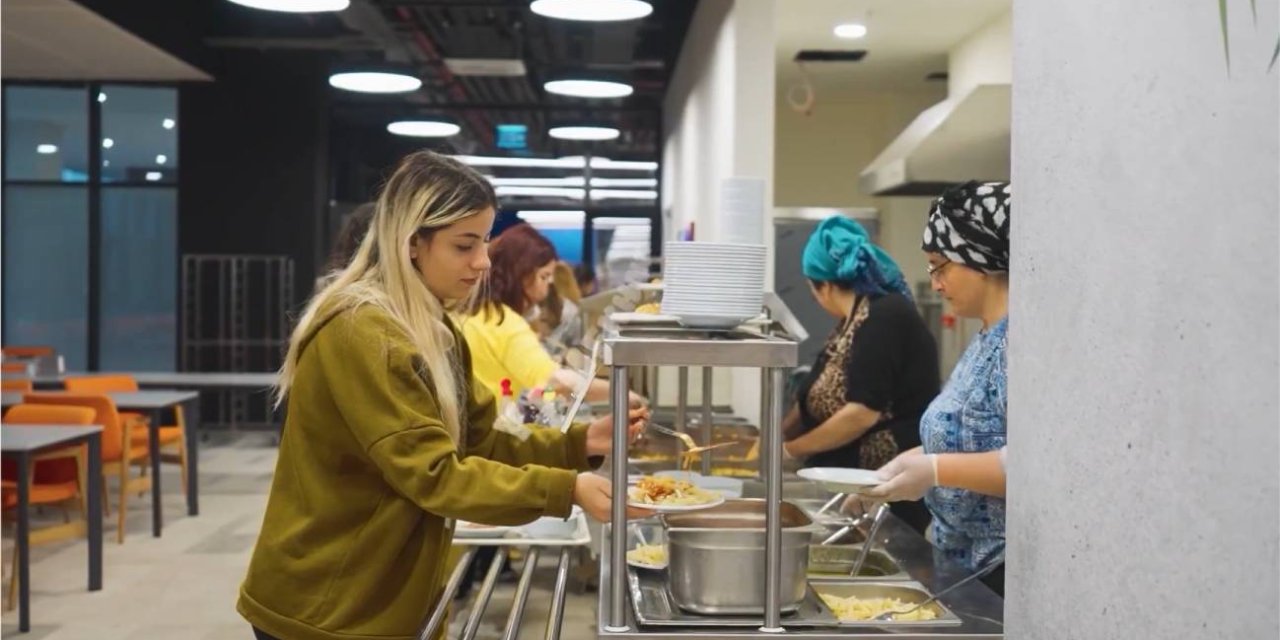 İmamoğlu'ndan yurt projesi açıklaması: Türkiye geneline yaygınlaştırmayı hedefliyoruz