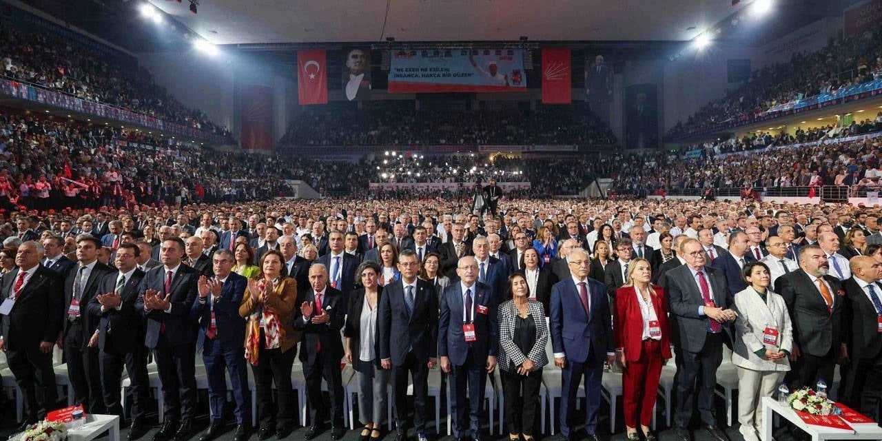 CHP kurmayları: 'Garabet olarak nitelendirdiğimiz sürece teslim olmayacağız'