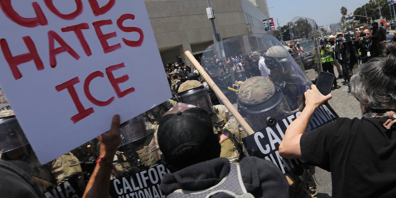 Los Angeles'ta çatışmalar şiddetlendi: 'Yüz maskesi olanı tutuklayın'