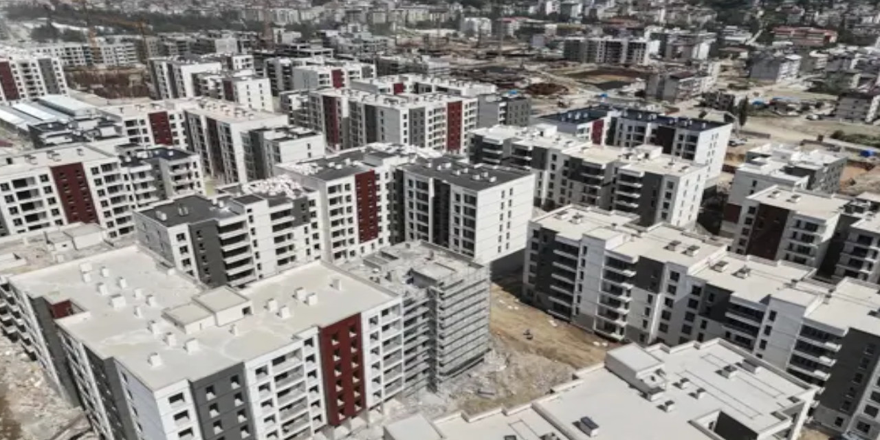 Hataylı depremzedelerin avukatı: İhtiyaç fazlası konut yapılıyor
