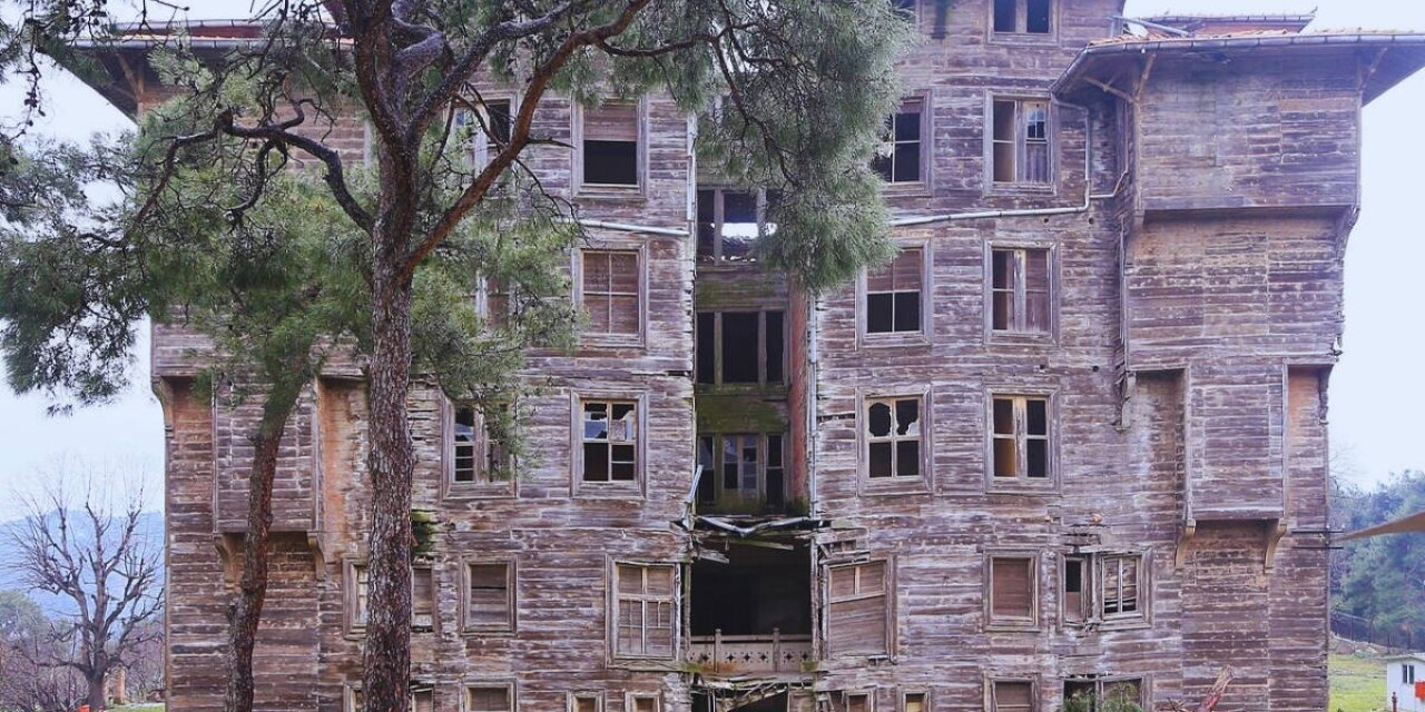 Büyükada Rum Yetimhanesi otel oluyor: 'Başka türlü yaşaması mümkün değil'