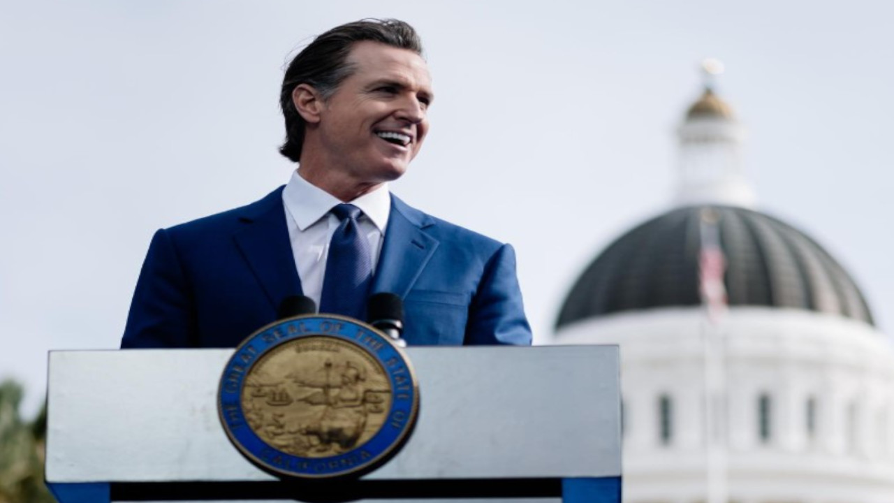 California Valisi Newson, Los Angeles'taki protestolar için harekete geçti