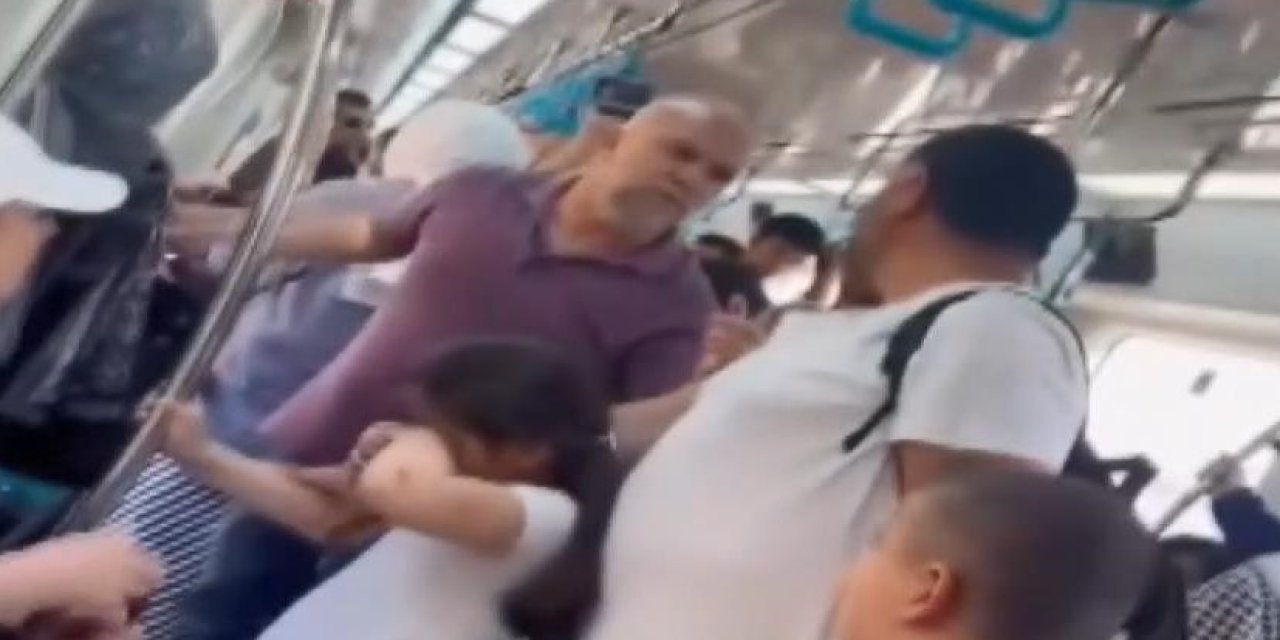 Marmaray'da bir babaya çoçuklarının yanında yumruk atan Ekrem Dur'a dava