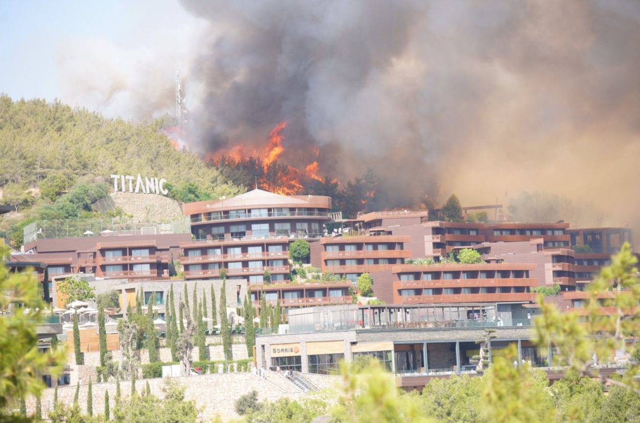 Bodrum’da da orman yangını, otel boşaltılıyor