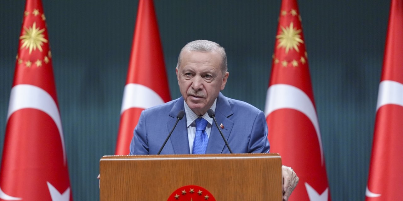 Erdoğan: Sınavda başarı gösteren öğrenci sayısı üzerinden söylemedik yalan bırakmadılar