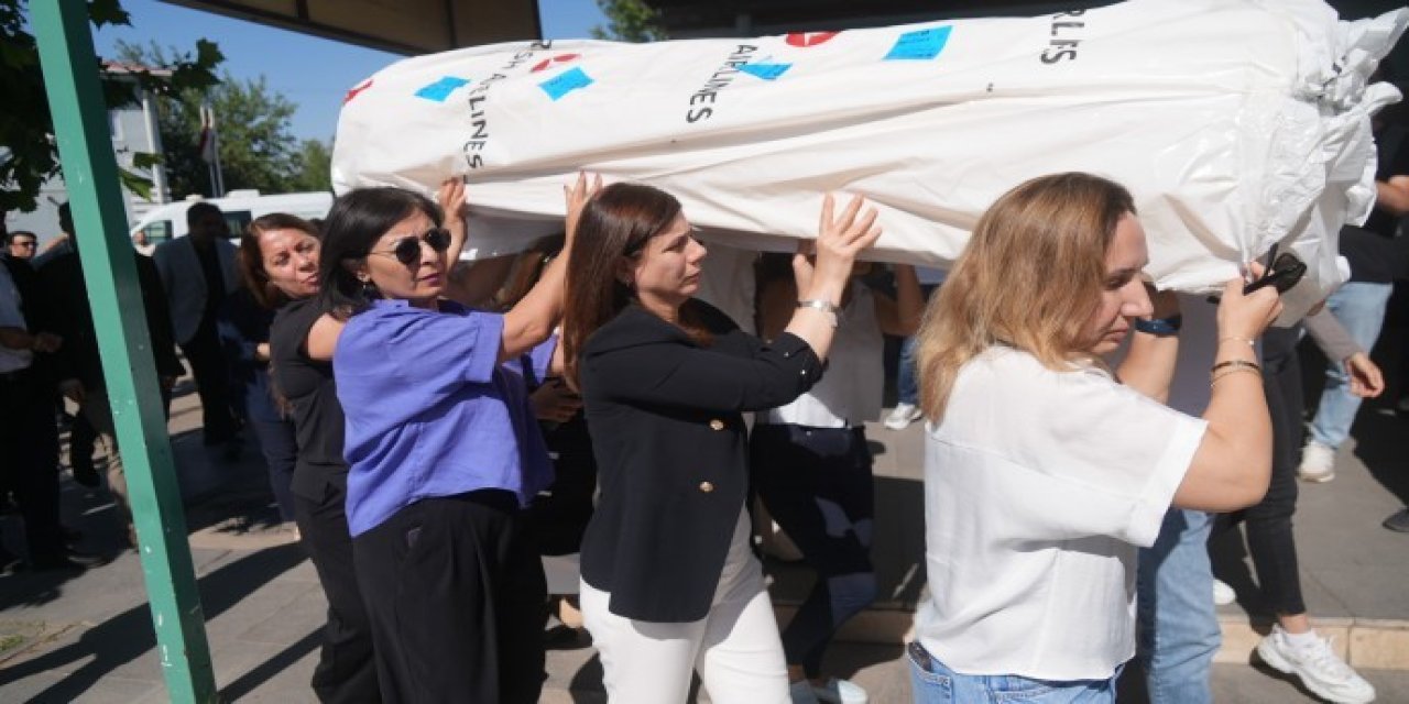 Kürt sanatçı Ayşe Şan'ın naaşı 29 yıl sonra Diyarbakır'a getirildi