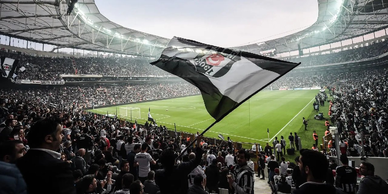 Beşiktaş sol bekini buldu: İstanbul'a geliyor