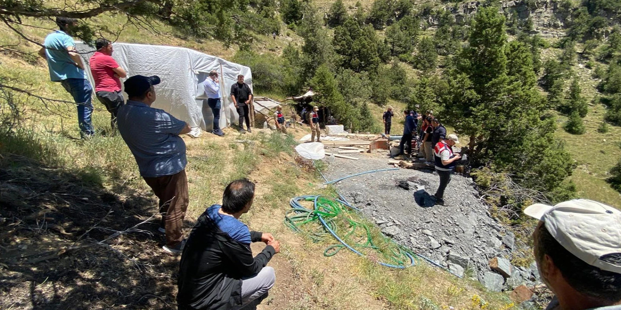 Erzurum'da taş ocağında göçük: 3 ölü