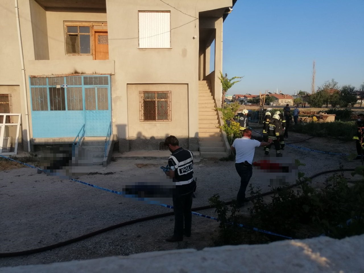 Konya'da daha önce ırkçı saldırıya uğrayan aileden 7 kişi öldürüldü, ev ateşe verildi