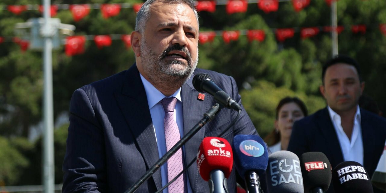 Gözaltına alınan CHP İzmir İl Başkanı Aslanoğlu: 'Alnımız açık'