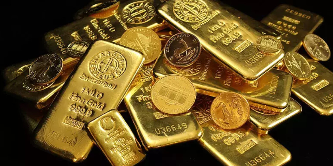 Altın fırtınalı denizde: Trump'ın ısrarı yükseltti ama ABD bankasından sert düşüş uyarısı geldi