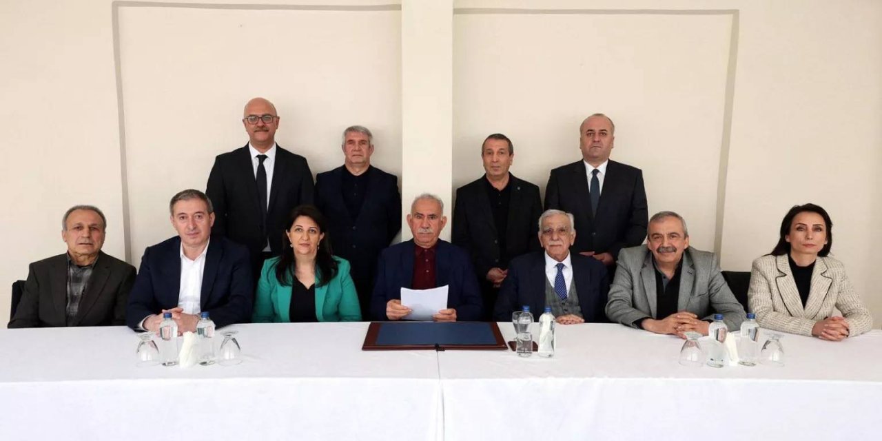 İmralı Heyeti, Öcalan'la görüşmek için yola çıktı