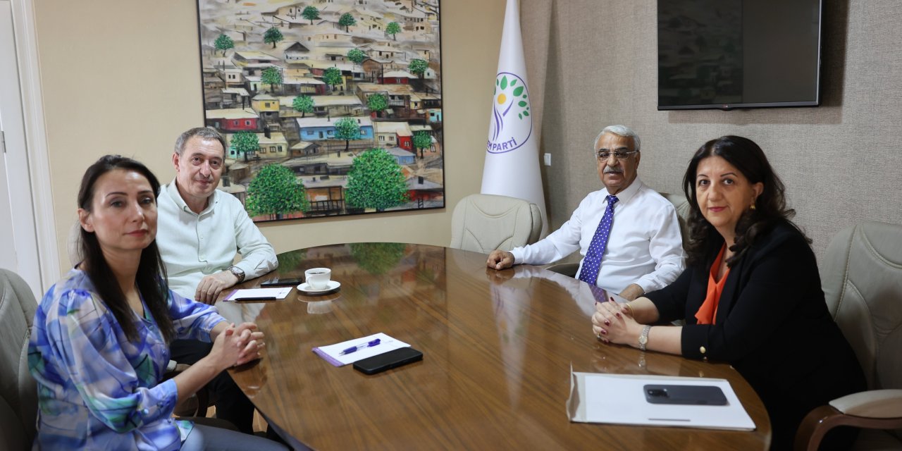 İmralı Heyeti, DEM Parti eş genel başkanlarıyla görüştü
