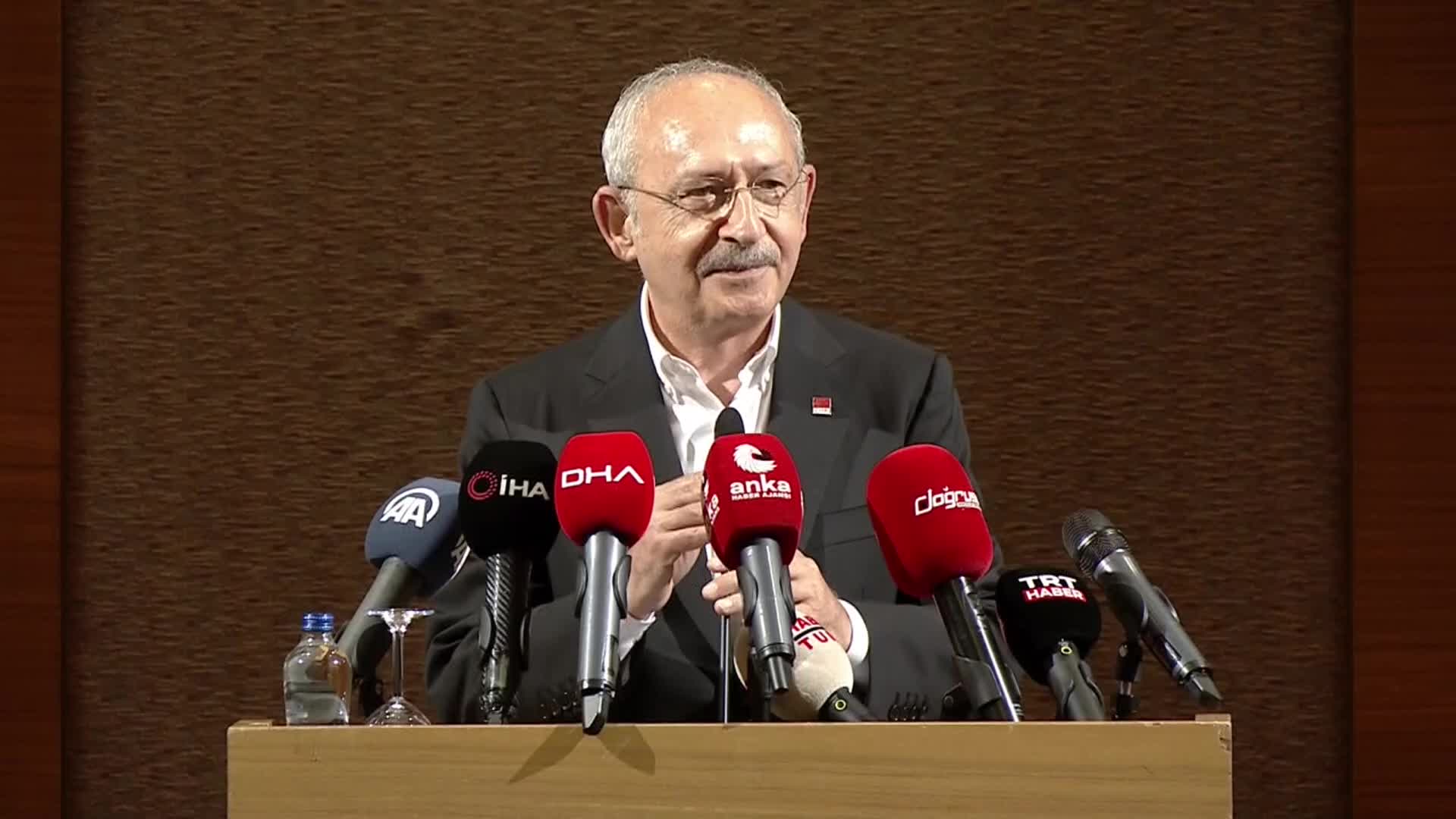 Kılıçdaroğlu: Orman yangınını söndürmek için devlet ihale mi açar? THK var, TSK var
