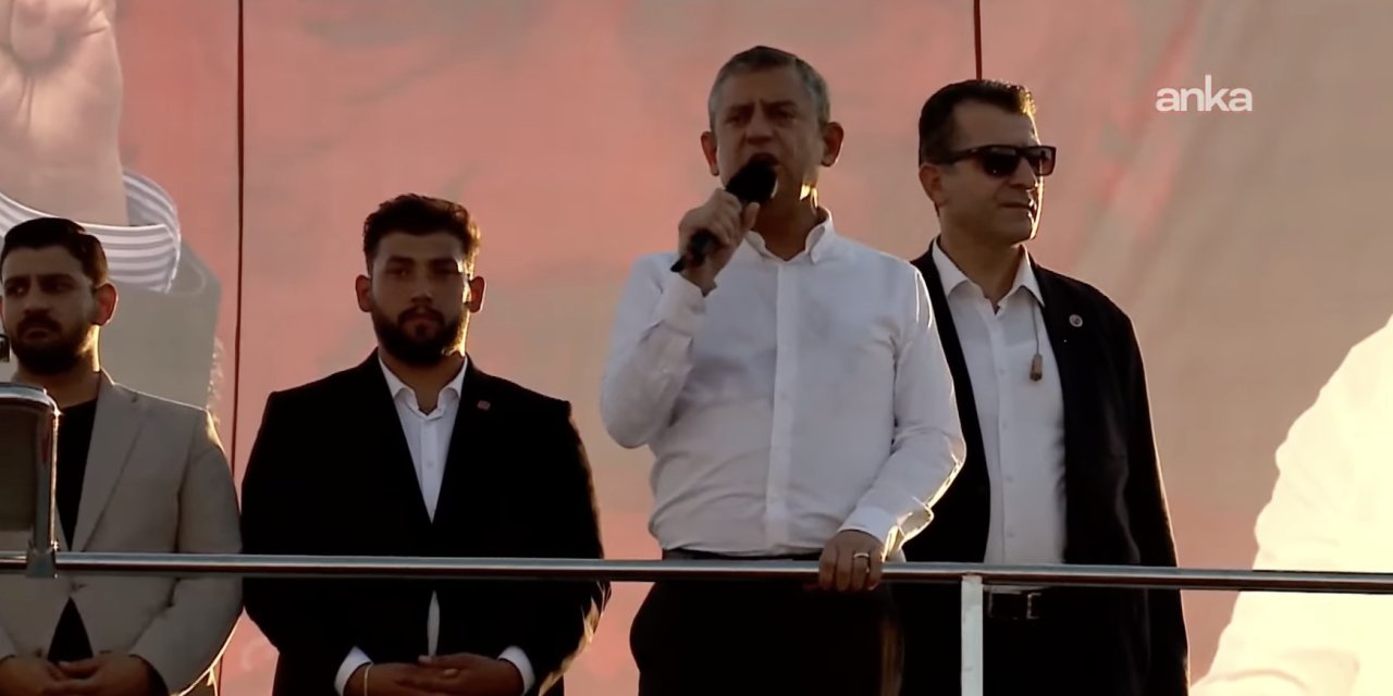 CHP Malatya'da: 'Zindanları siyasi tutsaklarla doldurarak iç cepheyi güçlü yapamazsınız’