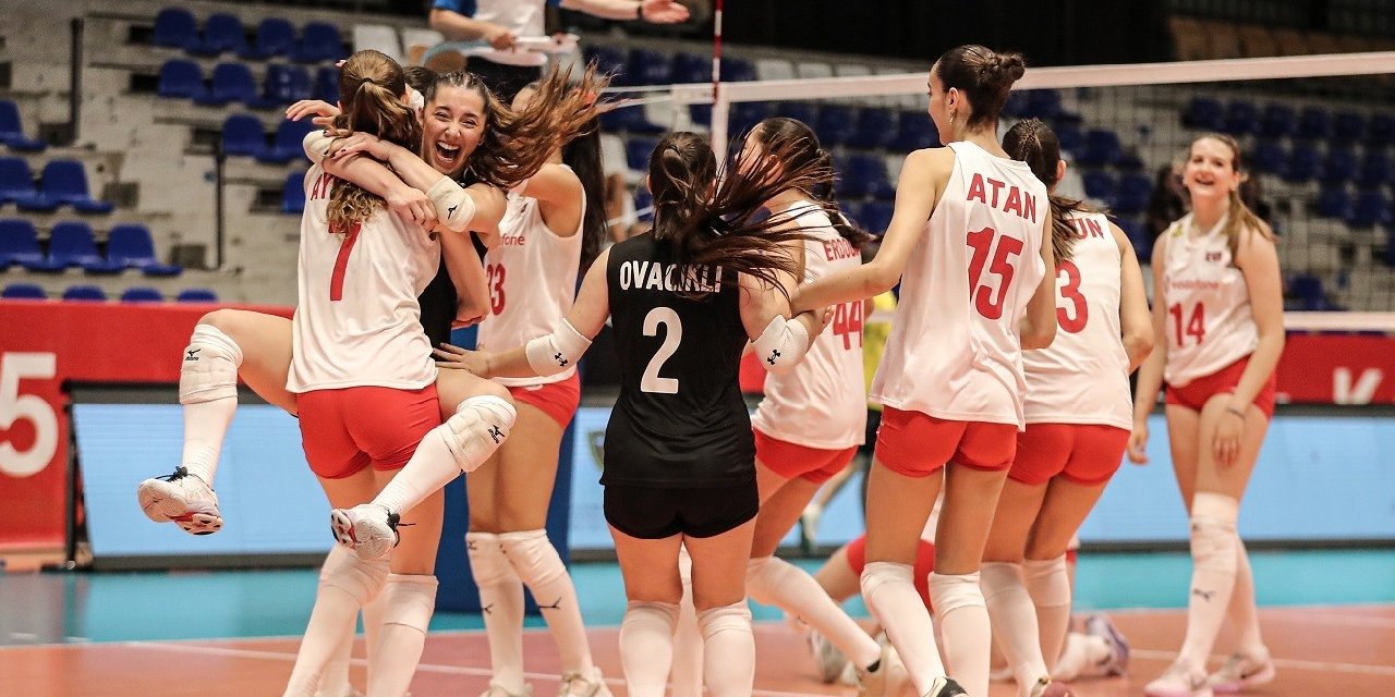 16 Yaş Altı Voleybol Milli Takımı, Avrupa finaline yükseldi