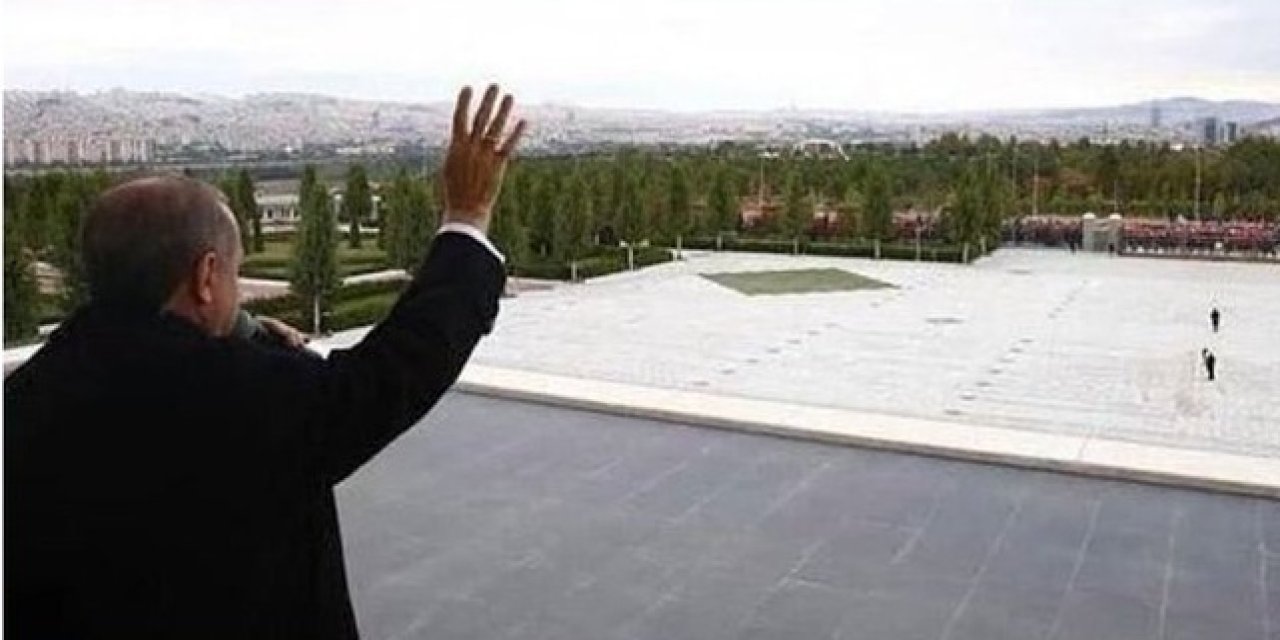 Erdoğan'ın uçağındaki gazeteciler: 3 ya da 4 adet soru istendi, bu sayı teke indirildi