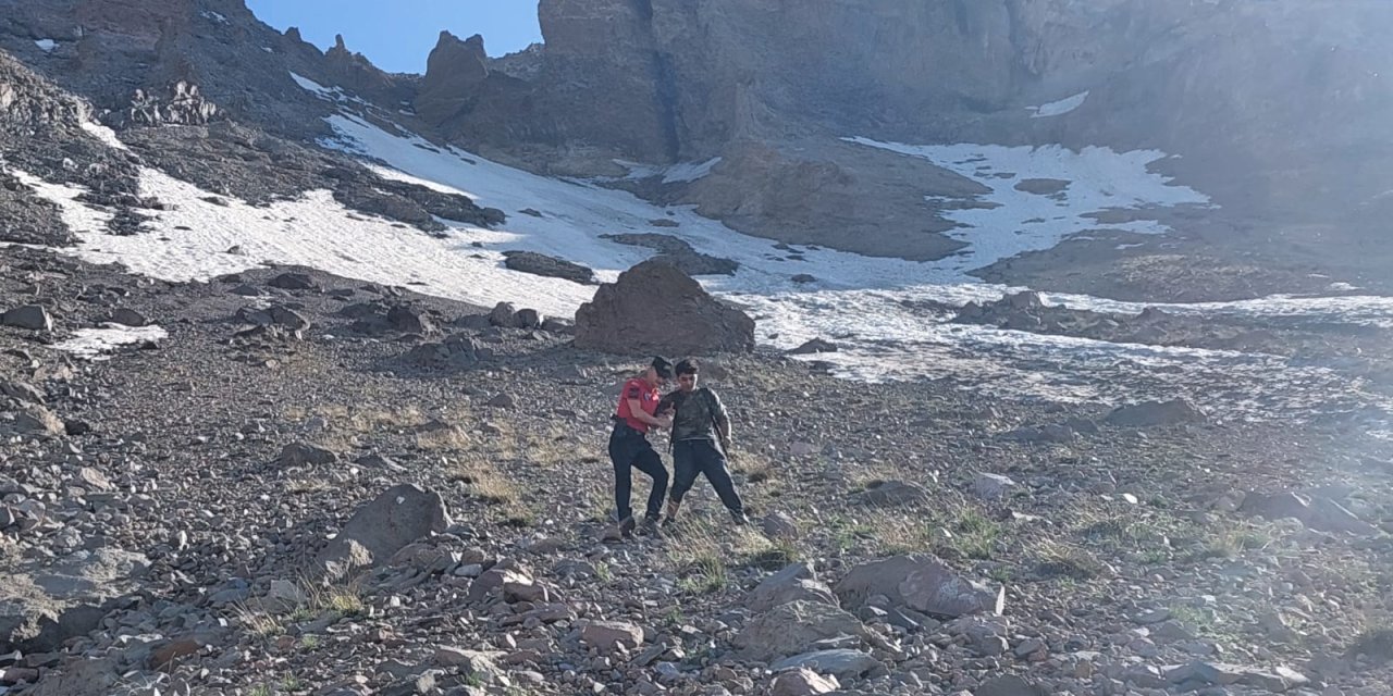 Erciyes Dağı’nda mahsur kalan dağcı kurtarıldı