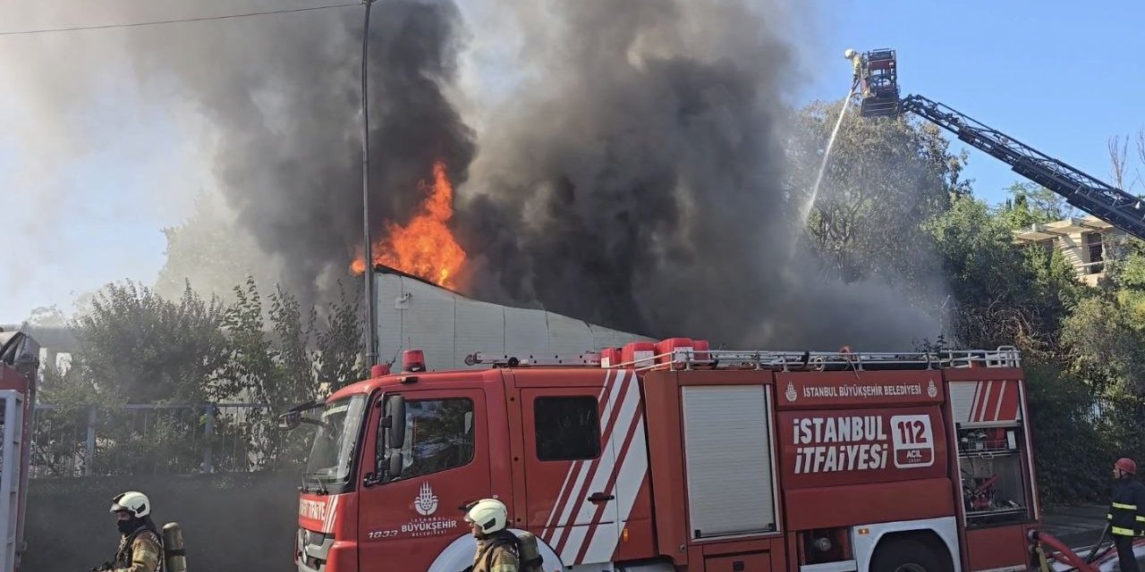 Pendik'te İSKİ'ye ait tesiste çıkan yangın söndürüldü