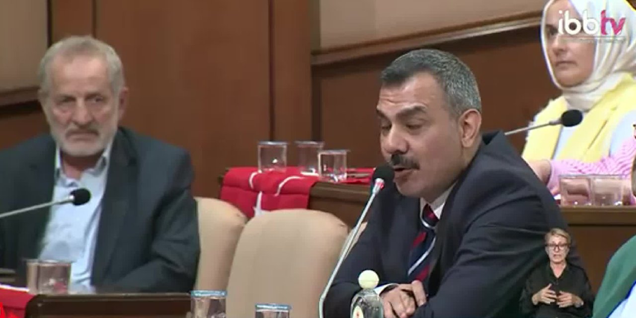 İBB Meclisi'nde MHP'li Ayhan'ın 'yaptırımı olur' sözüne CHP'li Aslan'dan tepki