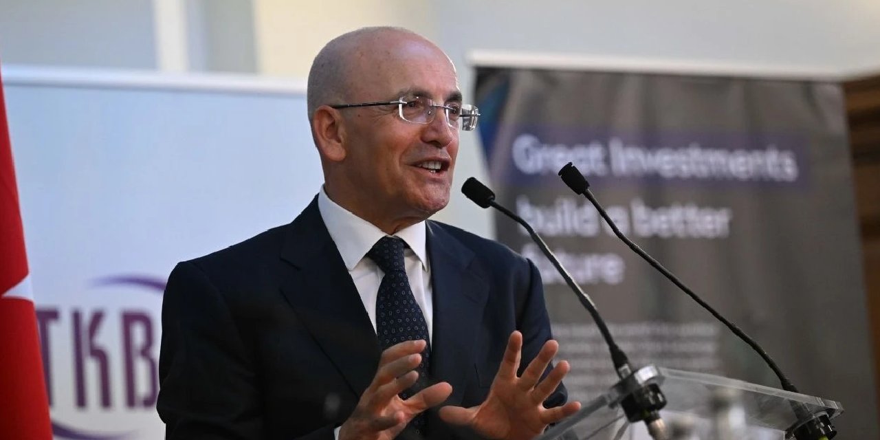 Mehmet Şimşek, AKP'li vekillerin 'asgari ücrete zam' talebine yanıt verdi: ‘Önceliği daha köklü çözümlere veriyoruz’