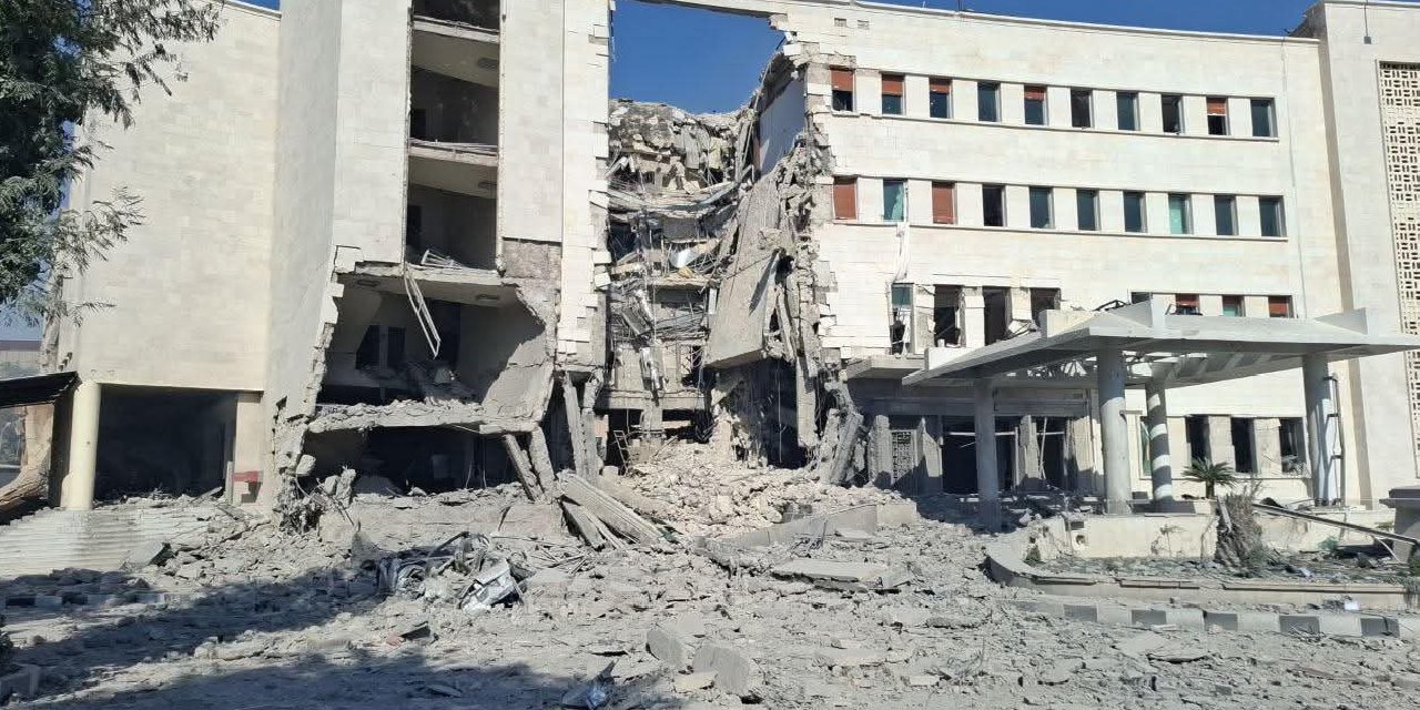 İsrail, Suriye Savunma Bakanlığı ve Cumhurbaşkanlığı Sarayı'nı vurdu