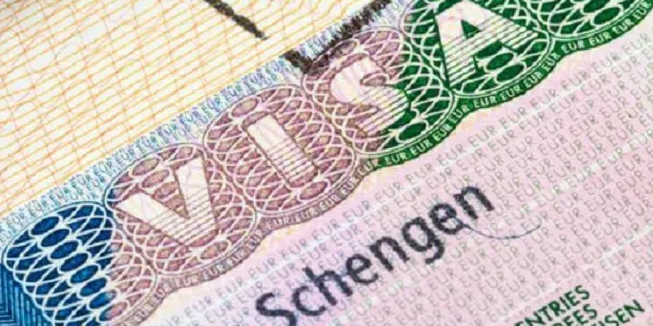 AB'den Türkiye'ye vize serbesti şartı