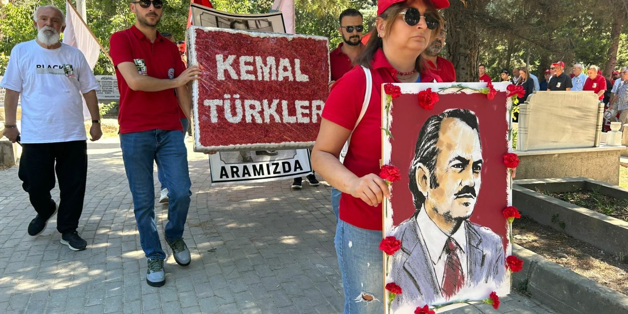 DİSK Kurucusu Kemal Türkler mezarı başında anıldı