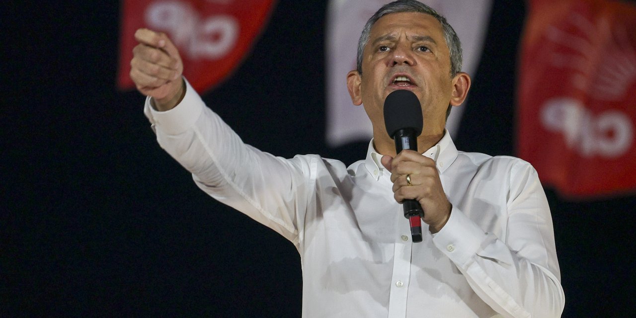 Özgür Özel: AK Parti kuruluş yıl dönümü hediyen geliyor, yarın 12.00'yi bekle