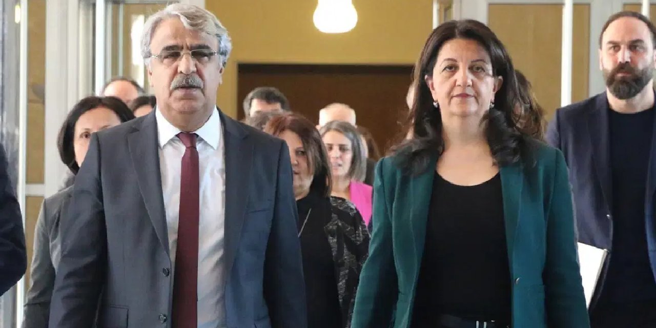 Öcalan'la görüşen DEM Parti heyeti İmralı'dan döndü