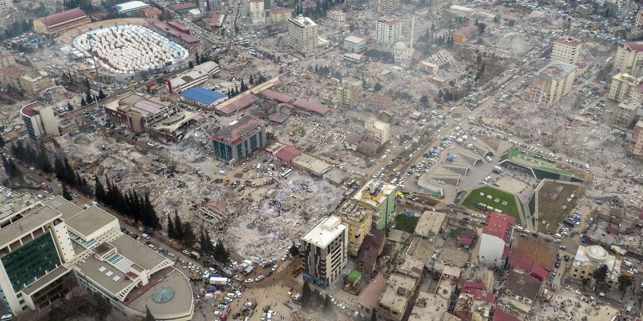 Maraş Belediyesi'nden 33 milyon TL'lik spor kompleksi ihalesi: '63 mahallenin suyu yok'