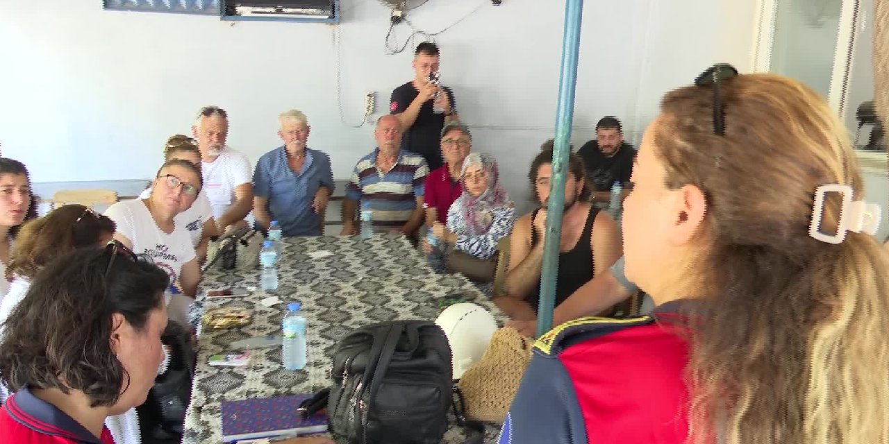 İzmirli baba ve kızı yangınlara karşı omuz omuza mücadele ediyor