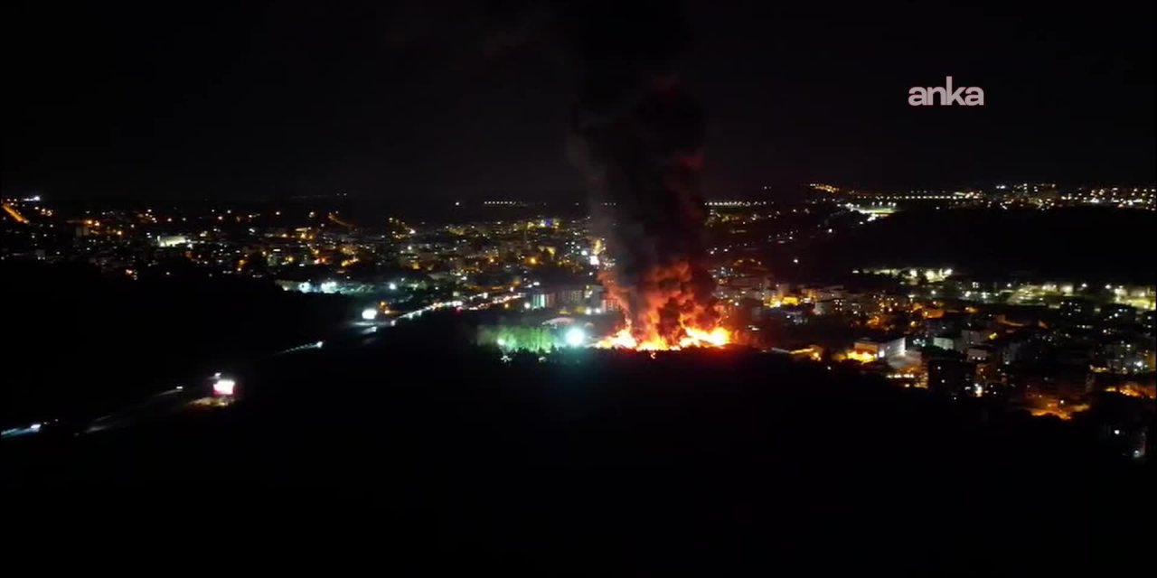 Çekmeköy'de elyaf-sünger fabrikasında yangın çıktı
