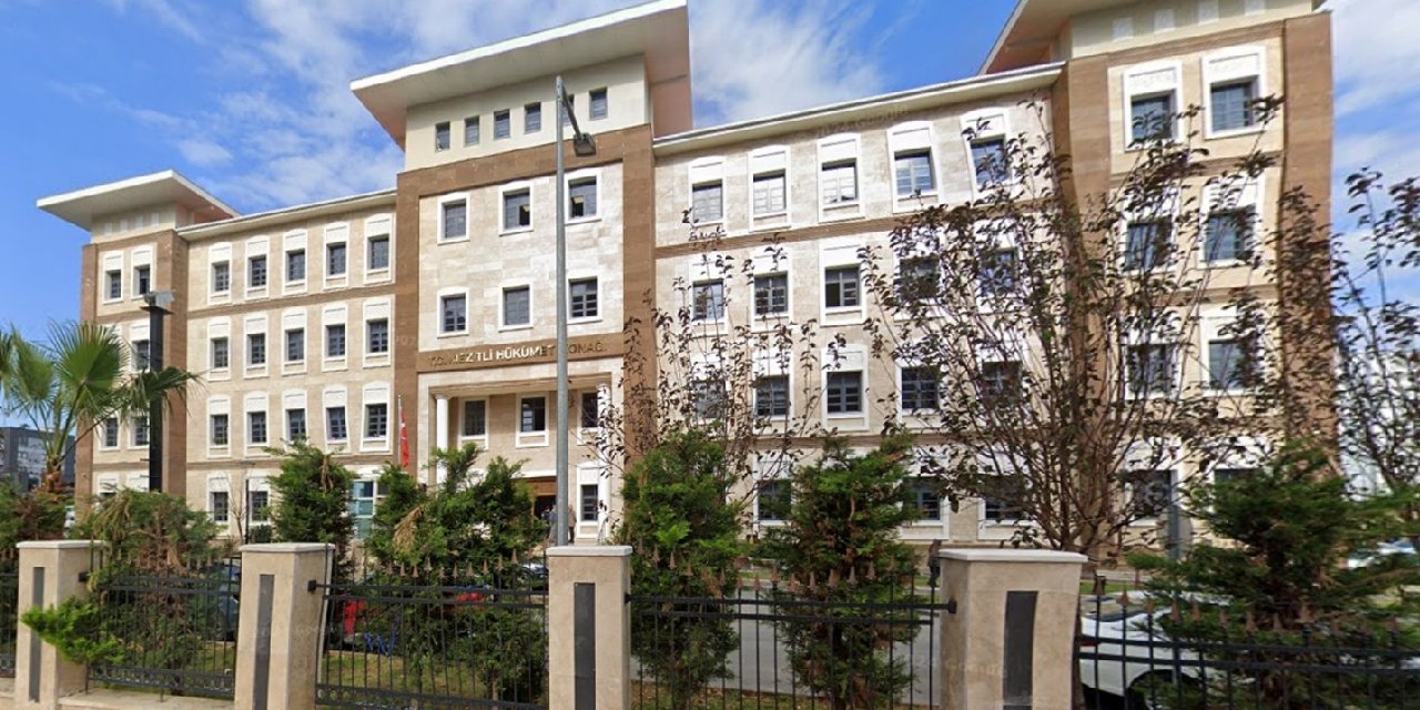 Kaymakam ve oğlunun skandalında yeni perde: Karakolda önce yanlış çocukları dövmüş!