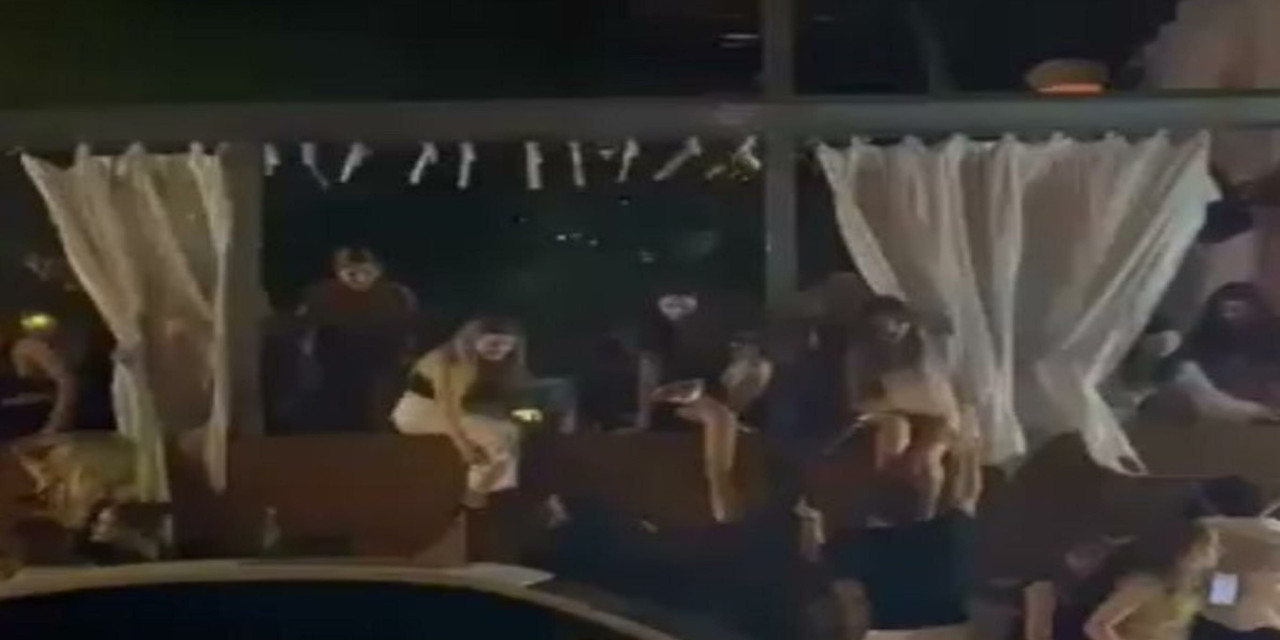 Çeşme'de silahlı tartışma: 'Masamızla ilgilenilmedi'