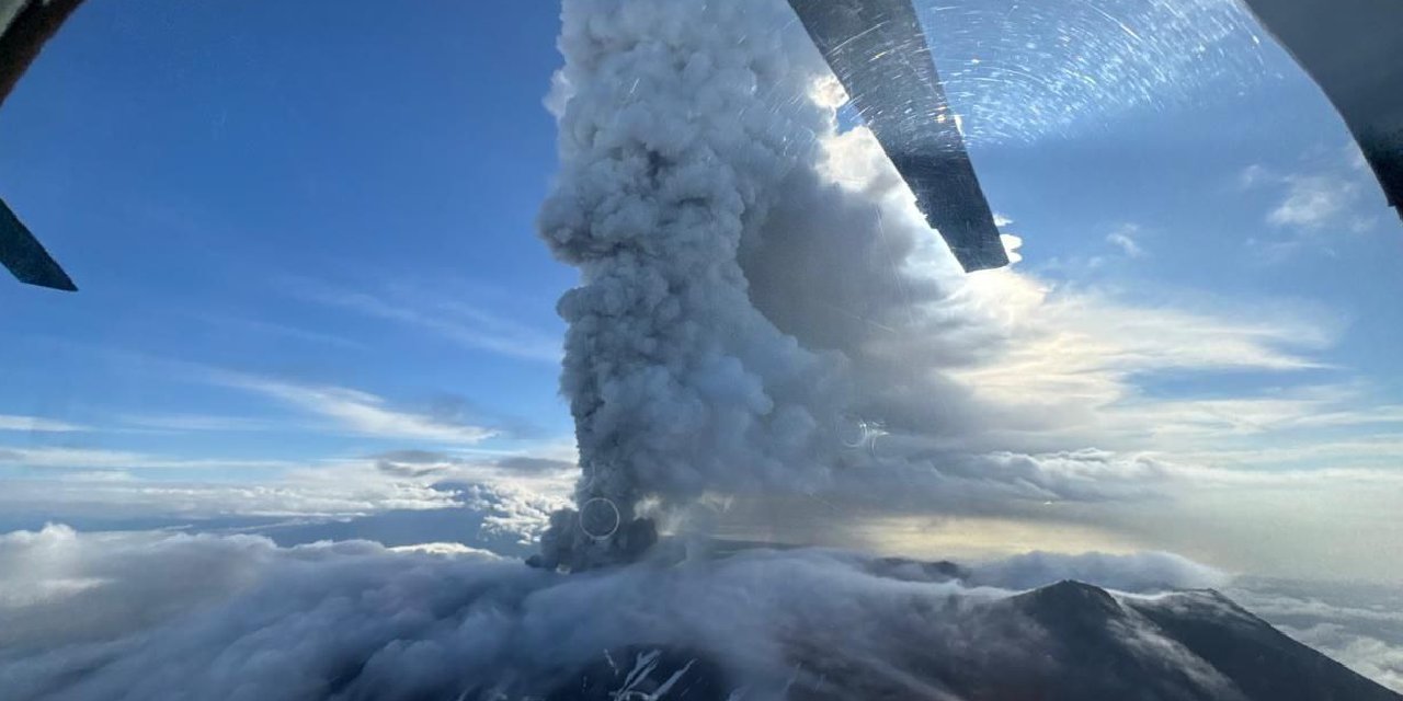 Kamçatka'da yanardağ 600 yıl sonra faaliyete geçti
