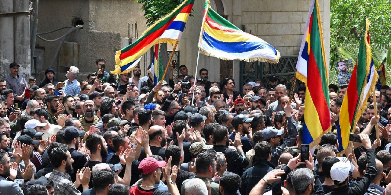 Suriye'de işler yolunda değil: Dürziler yerel yönetim ilan etti